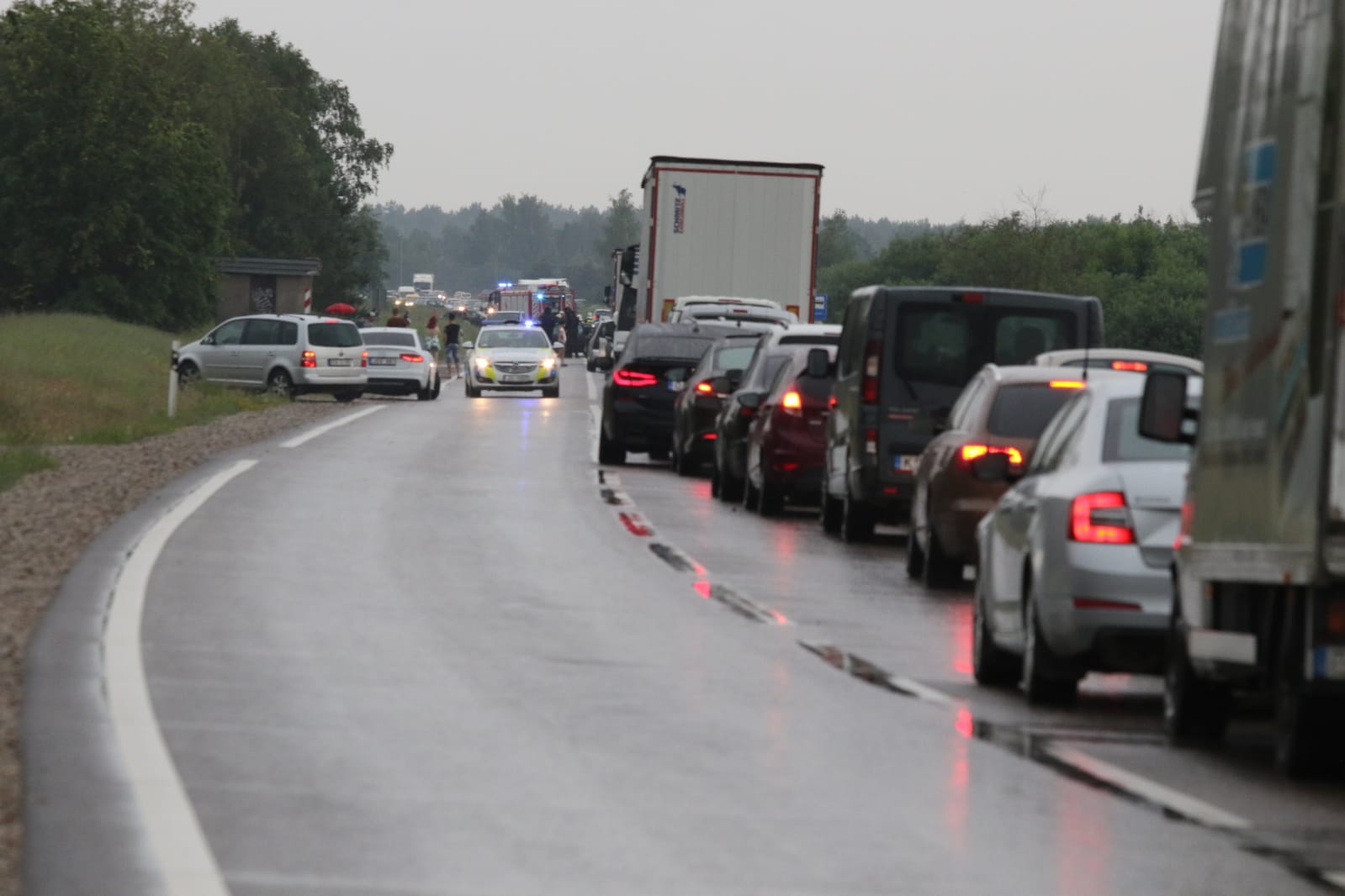 Valsts policija aicina atsaukties ceļu satiksmes negadījuma aculieciniekus