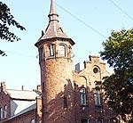Ugunsdzēsējiem uz galvas var uzkrist jumts