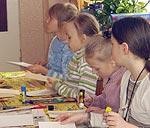 Ezerkrasta sākumskolas skolēni gatavojas Māmiņdienai