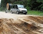 Labojot meža ceļu, sabojā nozīmīgāku brauktuvi