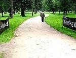 Ierīko skriešanas trasi  Jaunliepājas parkā