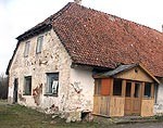 Laika zobs netraucēts grauž Baznīcas krogu