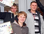 Jaunie profesionāļi pārved medaļas