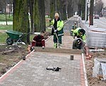 Gar Raiņa parku viena kilometra garumā atjaunota ietve