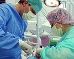 Zobārstniecības poliklīnikā sāk zobu implantēšanu