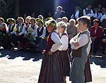 Jāņus svinēja latviešu tradīciju garā
