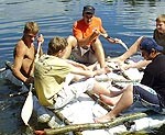 Pudeļu plosti pārbaudījumu izturējuši