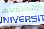 Izgaismot gaismas pili – Universitāti