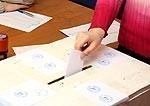 Papildināts (5) – Referenduma rezultāti liecina par pārliecinošu atbalstu grozījumiem