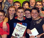 Skolēnus aicina sarosīties boulingam