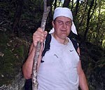 Bildināt govi un noturēties uz caurules