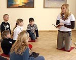 Izveido sadarbību ar dažādu kristīgo konfesiju draudzēm
