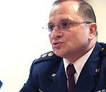 Vai policijas šefu atzīs par parādnieku?