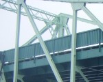 Turpinās Karostas tilta Ziemeļu daļas montāža