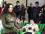TV –  Jaunieši spēlē teātri dzelzceļa stacijas uzgaidāmajā zālē