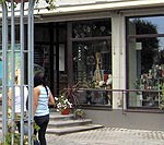 “Rožu galerija” grūtībās, īpašniece brīdina ar priekšvēlēšanu laiku