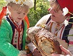 Sienam sieru, cepam maizi, brūvējam alutiņu