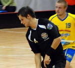 Uzvara izbraukumā, zaudējums mājās