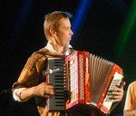 Kad savējam grūti, mūziķi apvienojas atbalstam