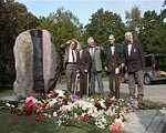Pretošanās kustības “Kursa” piemiņa iemūžināta akmenī