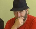Deputāts Stēns Lorenss šokē domes darbiniekus