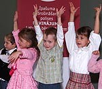 “BTA” pirmsskolas izglītības iestādēm dāvina īpašuma apdrošināšanas polises