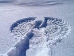 “Eņģeļi” apciemo bērnus slimnīcā
