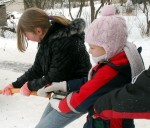 Mazajās skolās apgūst ziemas sporta veidus