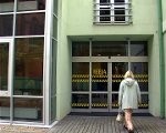 Lai saņemtu atvieglojumus veselības aprūpē, cilvēkiem jācīnās ar birokrātiju