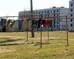 Parādu piedzinēji biežāk klauvēs pie dzīvokļu durvīm