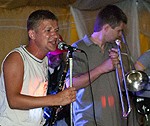 “Red Sun Buffet” piedāvā dzīvo mūziku un diskžokejus no Lietuvas