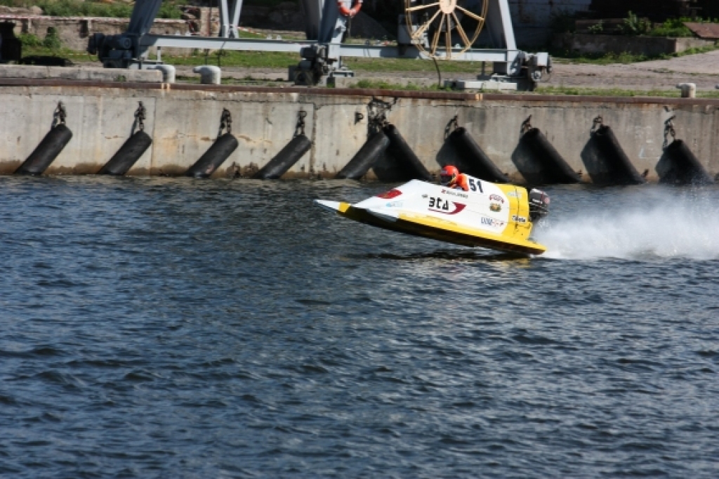 Ātruma festivāls 2010 Liepājas kanālā