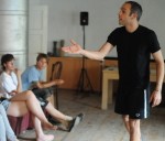 Jaunieši apgūst ideju aizstāvību caur mākslu un performancēm