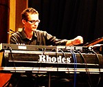 Divus vakarus pēc kārtas muzicēs džeza pianists Kristaps Vanadziņš