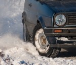 Pa ledu ar auto “raļļot” nevar