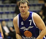 Šovakar lauvu rindās debitēs Atis Ozols