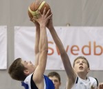 Veiksmīgi izšāva tikai jaunās dāmas