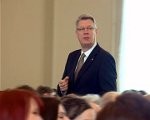Ko iedzīvotāji sagaida no jaunā prezidenta?
