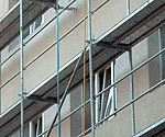 Namu apsaimniekotājs: Valsts iestāžu attieksmes dēļ māju siltināšanas process ir lēns un smagnējs