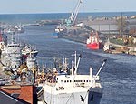 Liepājas osta gatava pārņemt lielu daļu Krievijas autopārvadātāju kravu