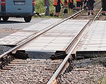 Pašvaldība ierosina noteikt Raiņa ielas dzelzceļa pārbrauktuves slēgšanas grafiku