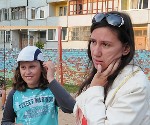 Svētki mājas pagalmā