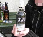 Nepilngadīgais tiek pie alkohola