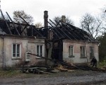 Invalīde nespēj izglābties no liesmām