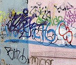 Grafiti tīrīšanā būtu jāiesaista paši jaunieši