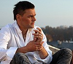 Emīls Dreiblats: “Man likās svarīgi parādīt to, ka cilvēkam var arī sāpēt!”