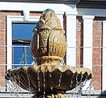 Izsoles turpinās