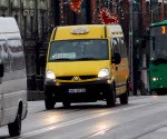 Mikroautobusa šoferis saīsina maršrutu