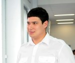 Amats viena cilvēka dēļ?