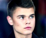 Kristaps Pujāts piedāvā dziesmu “Naivais blēdis”